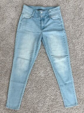 Tinseltown Light Wash High-Rise Skinny Jeans